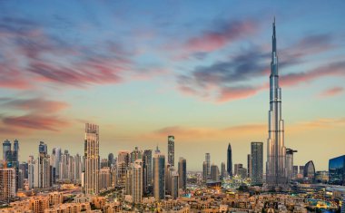Muhteşem panoramik Dubai fütüristik manzarası, Dubai, Birleşik Arap Emirlikleri üzerinde