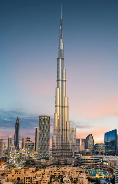 Vista panorâmica incrível no horizonte futurista do Dubai, Dubai, Emirados Árabes Unidos — Fotografia de Stock