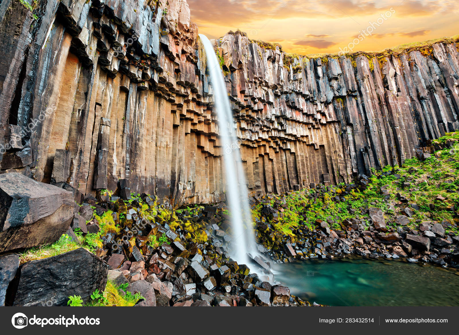 Svartifoss Waterfall Skaftafell National Park Vatnajokull Glacier Iceland Europe Stock Photo C Kesu01