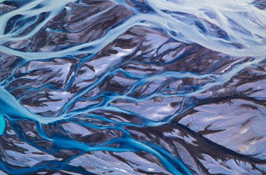 İzlanda 'daki buzul nehir sisteminin güzel hava manzarası.