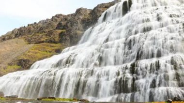 ünlü Dynjandi şelale güzel çağlayanlar, Westfjords, İzlanda