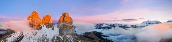 ドロミテ山脈の美しい秋の風景. — ストック写真