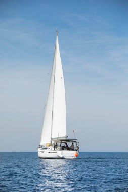 Yelkenli yelkenli yelkenli, Akdeniz