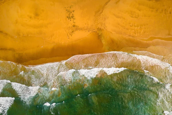 Вид с воздуха на тропический океан — стоковое фото