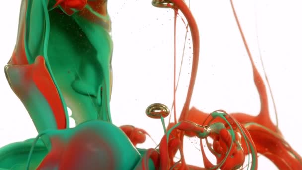 Абстрактное красочное разливание жидкости, супер медленное движение — стоковое видео