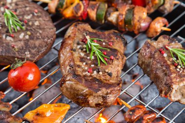 Biftekli ızgara, yakın plan..