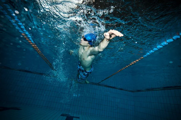 Swimmer at the swimming pool. — Stock Photo, Image