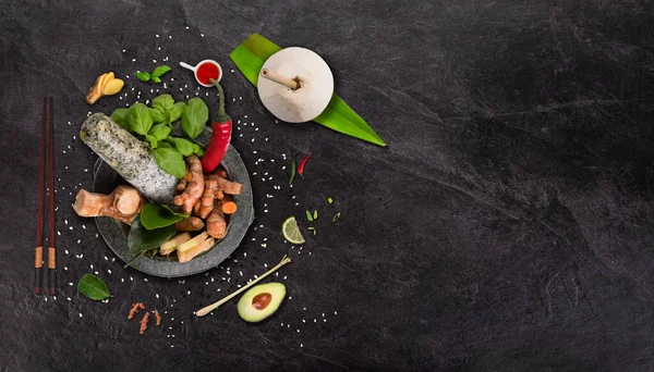 Sterfelijk met ingrediënten, Aziatisch voedselconcept — Stockfoto