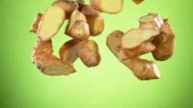 Uçan Kızıl 'ın Süper Yavaş Çekimi