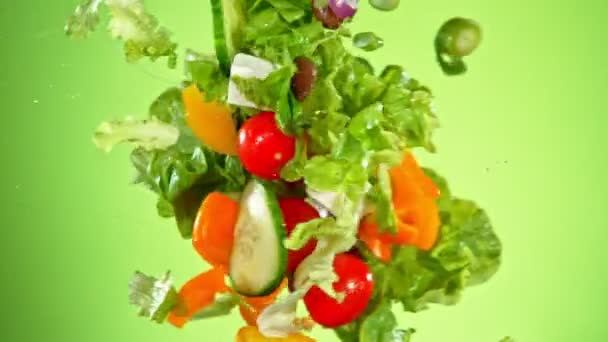 Super Slow Motion Shot of Flying Fresh Salad 1000 fps-en.. — Stock videók