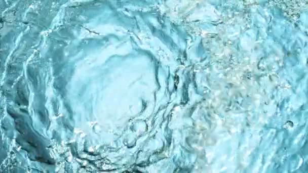 Water oppervlak in super slow motion, opgenomen met hoge snelheid bioscoop camera — Stockvideo