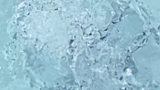 Water oppervlak in super slow motion, opgenomen met hoge snelheid bioscoop camera — Stockvideo