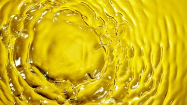 Su Sıçratan Yağın Dondurma Hareketi Çekimi