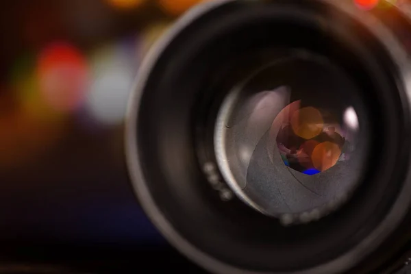 Professional camera lens with reflections. — Stock Photo, Image