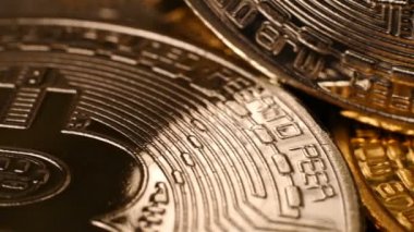 Altın Bitcoin Cryptocurrency. Sanal sikkeleri. İş kavramı. Aşırı yakın