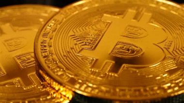 Altın Bitcoins para. Yeni sanal para. İş kavramı. Aşırı yakın