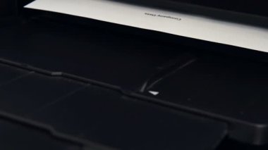 Office yazıcı yatırım grafikler ve iş raporu yazdırır. Yakın çekim