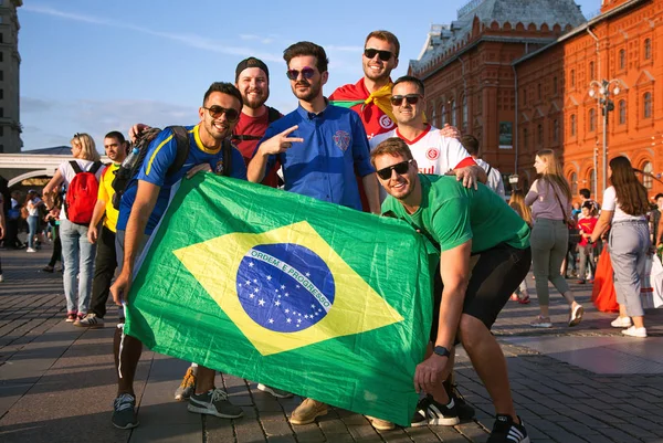 Moskwa Rosja Czerwca 2018 Brazylijski Kibiców Flaga Brazylii Placu Czerwonym — Zdjęcie stockowe
