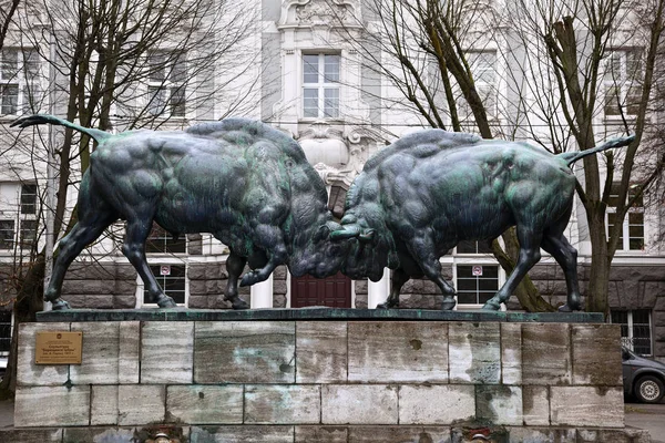 Kaliningrad Rússia Mar 2017 Escultura Touros Combate Kaliningrado — Fotografia de Stock