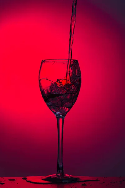 Weinglas Auf Hellem Hintergrund — Stockfoto
