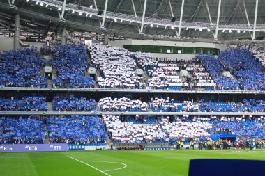 Moskova, Rusya - 26 Mayıs 2019: Vtb arena. Moskova'daki Dinamo Stadyumu'nun açılış maçı. Dinamo Moskova vs Arsenal Tula. Mavi beyaz Dinamo fanlar