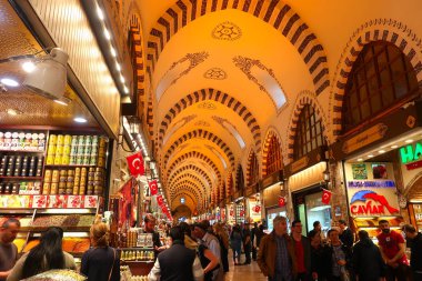 İstanbul, Türkiye - 17 Mayıs 2019: Mısır Çarşısı'nın içi