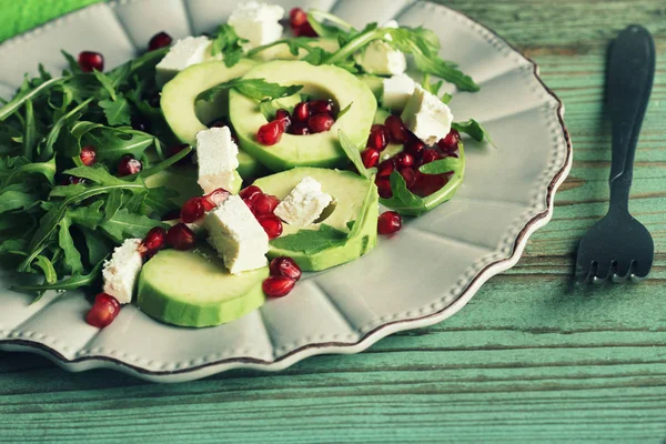 Healthy Fitness Salad Arugula Avocado Feta Vegetarian Nutritious Salad Keto — Stock Photo, Image