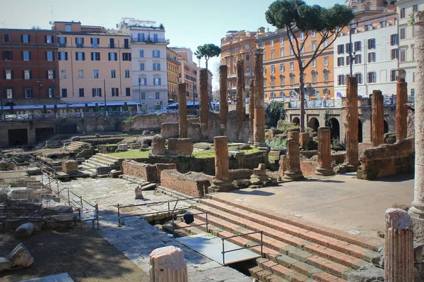 ラルゴ ・ ディトッレ アルゼンチン アンシャン ・ ローマのローマ、イタリアの遺跡します。 — ストック写真