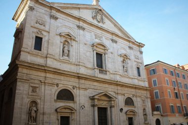 Kilise St. Louis Fransız Giacomo della Porta tarafından tasarlanmış ve inşa Domenico Fontana tarafından 1518 ve 1589 arasında Roma, Italya '