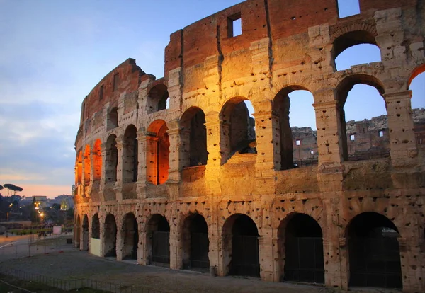 Εμβληματικό Αρχαίο Κολοσσαίο Της Ρώμης Δείτε Ανατολή Του Ηλίου — Φωτογραφία Αρχείου