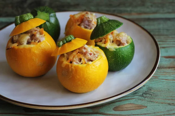 Baked round zucchini stuffed with minced meat, vegetables, and cheese — Stock Photo, Image