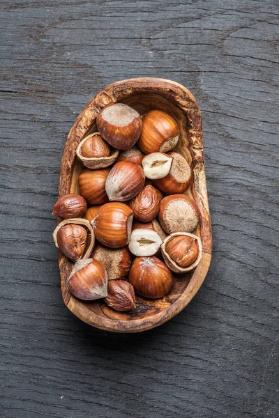 Mogyoró Vagy Mogyoró Fából Készült Bowl Asztalon — Stock Fotó
