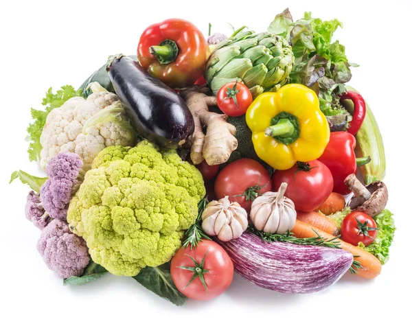 Gruppe Von Bunten Gemüse Auf Weißem Hintergrund Nahaufnahme — Stockfoto