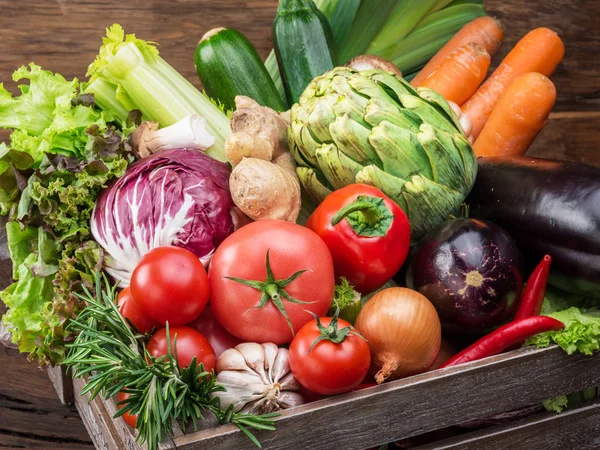 Légumes Frais Multicolores Dans Une Caisse Bois Vue Dessus — Photo