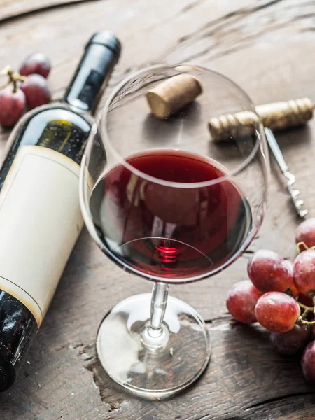 Copa Vino Botella Vino Uvas Sobre Fondo Madera Degustación Vinos — Foto de Stock