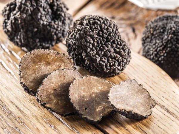 Trufas Negras Vieja Mesa Madera — Foto de Stock