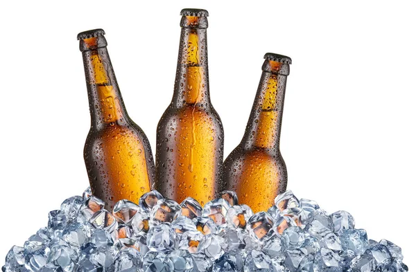 Três Garrafas Frias Cerveja Nos Cubos Gelo Arquivo Contém Caminho — Fotografia de Stock