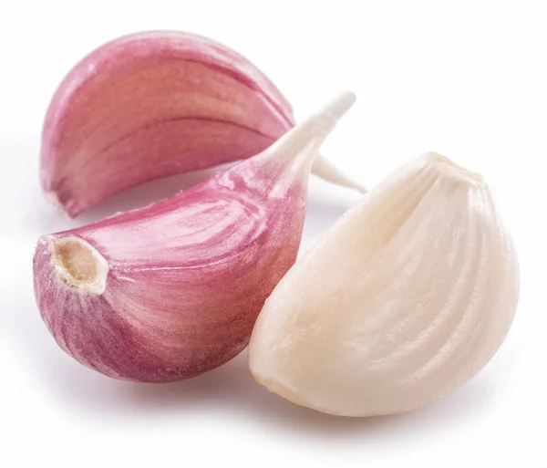 Dientes Ajo Pelados Sin Pelar Sobre Fondo Blanco Macro — Foto de Stock