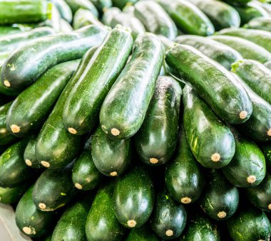 Kabak veya ahşap sandık içinde kabak.