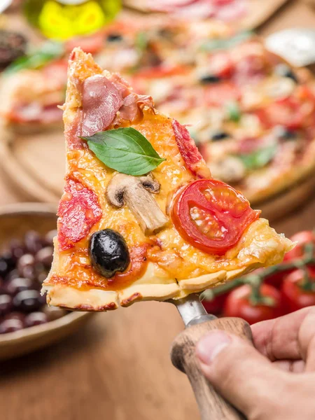 토마토 피자의 — 스톡 사진