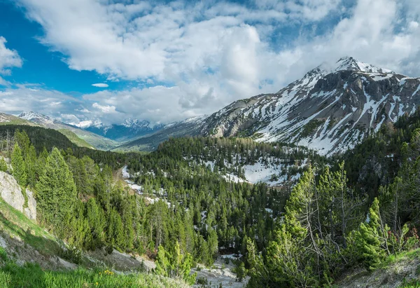 Dolomitas Alpes Hermoso Paisaje Montaña Con Tapas Cubiertas Nieve Cielo — Foto de Stock