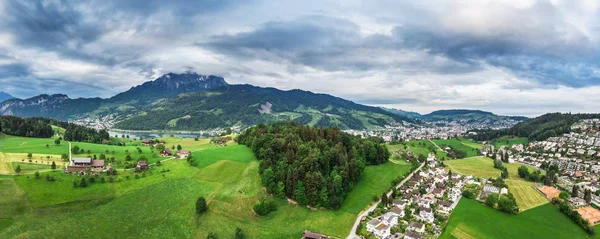 Village Horn Mount Pilatus Suiza Mayo 2018 Panorama Verdes Campos — Foto de Stock