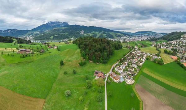 Falu Horn Mount Pilatus Svájc Május 2018 Zöld Tavaszi Mezők — Stock Fotó