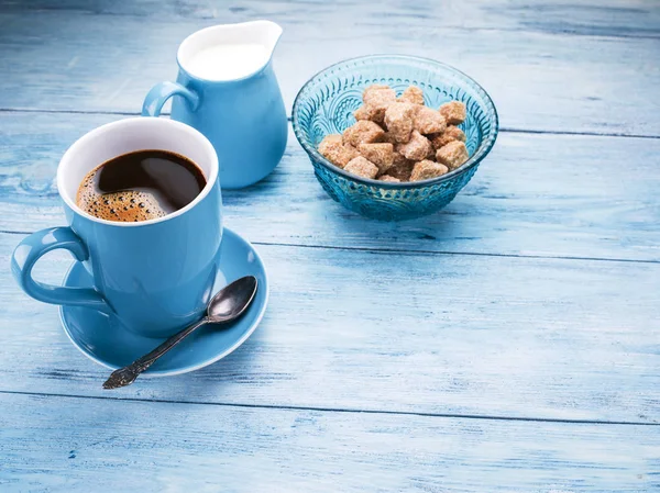 Ceașcă Cafea Ulcior Lapte Cuburi Zahăr Din Trestie Zahăr Masa — Fotografie, imagine de stoc