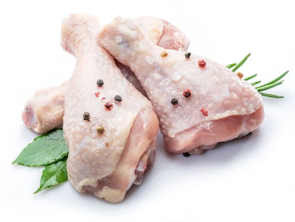 Patas Pollo Con Especias Aisladas Sobre Fondo Blanco — Foto de Stock