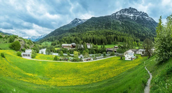 Lavin Zwitserland Mei 2018 Prachtig Uitzicht Lavin Gemeente Gelegen Oever — Stockfoto