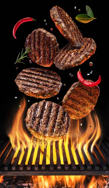 Vaření Hamburger Kotletu Ilustrační Obrázek Steak Kořením Příbory Pod Hořící — Stock fotografie
