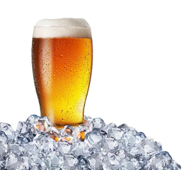 Холодный Стакан Светлого Пива Кубиках Льда Файл Содержит Путь Обрезки — стоковое фото
