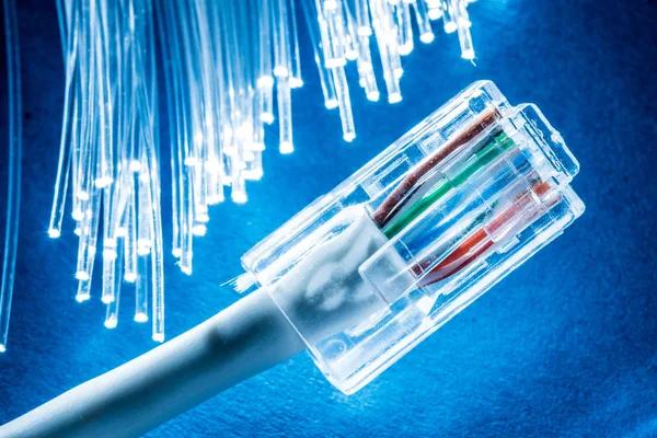 Netzwerkkabel Und Glasfaser Mit Lichtern Den Enden Hintergrund — Stockfoto