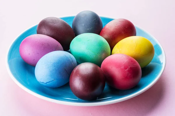 Colorful Easter eggs as an attribute of Easter celebration. Pink — Stock Photo, Image